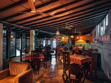 Misty Hills Ella Resort Отели рядом с достопримечательностью «Литл Адамс Пик»