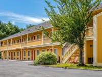 Econo Lodge Freeport - Brunswick Area Hotels in Freeport