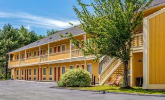 Econo Lodge Freeport - Brunswick Area