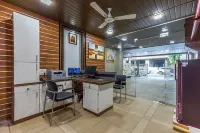 Hotel Rajlaxmi Grand - parcheggio