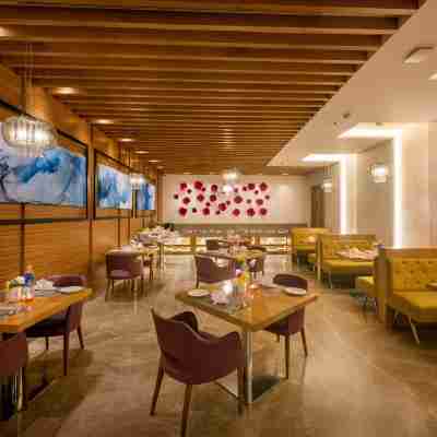 Dewdrop Amritsar Dining/Meeting Rooms