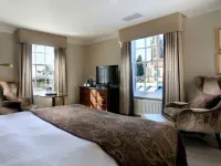 Macdonald Compleat Angler Hotels near Bourne End Marina