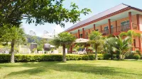 Peaceful Resort , Long Beach - Koh Lanta Hotel di Koh Lanta