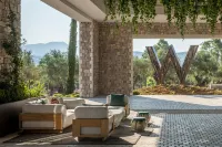 W Costa Navarino Hotel di Nestor