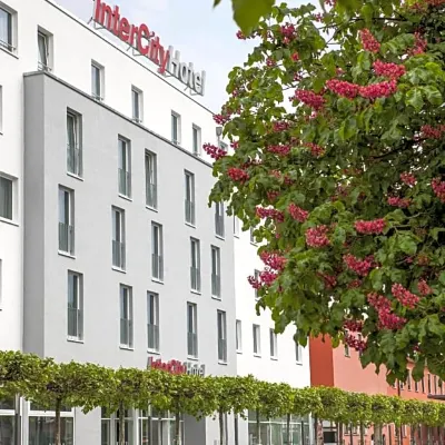 IntercityHotel Ingolstadt Hotels near مصنع اودي