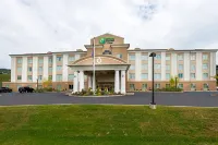 Holiday Inn Express & Suites Dickson City - Scranton Hotels near Immanuel Lutheran Church