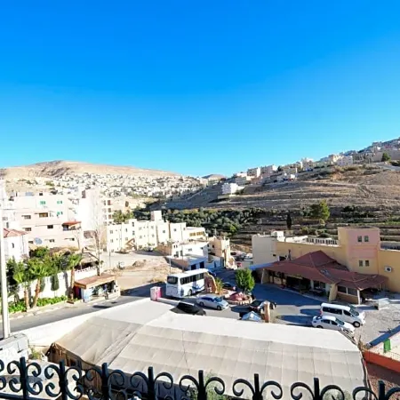 Edom Hotel