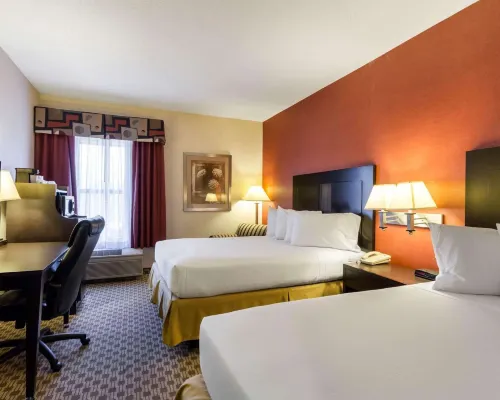 Quality Inn & Suites Oakwood Village - Cleveland South Hotels in Macedonia