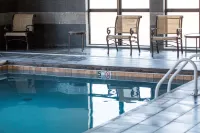 Hampton Inn McPherson - Pools