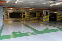 克盧日麗笙酒店 - 停車場