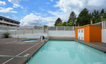 Best Western Alderwood - Housity