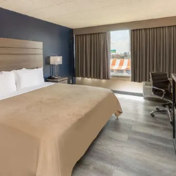 Baymont by Wyndham Laredo