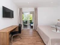 Villa Franko Hotels in Srima