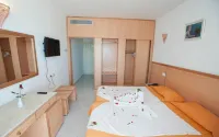 Thapsus Beach Resort Hotels near Corniche Garden