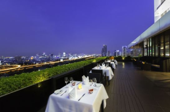 レストラン イースティン ホテル マッカサン バンコクの写真