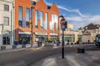 Watford Cassio Luxury - Modernview Serviced Accommodation - Holiday Apartments