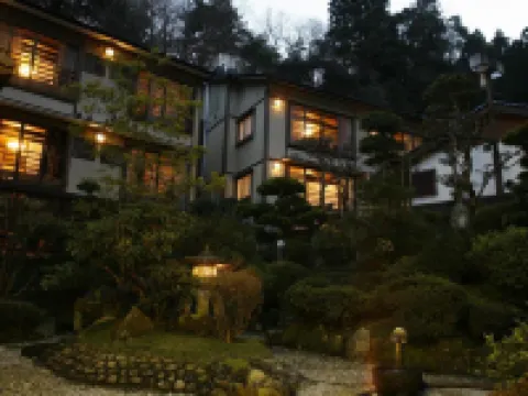 Yuraku Kinosaki Spa & Gardens Отели в г. 
