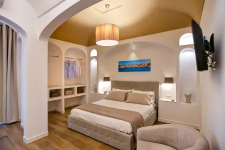 Cuore di Sorrento Suites Отели рядом со станцией Сорренто