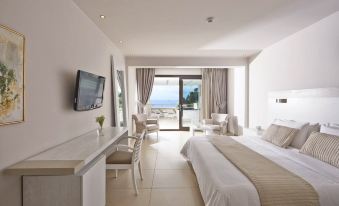 Kassandra Bay Resort, Suites & Spa