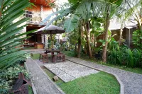 RedDoorz Syariah at Harmoni Near Alun Alun Kudus - 2-Star