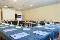 Kyriad Montauban Sud - Albasud Hotels in Montauban