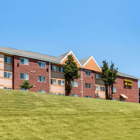 MainStay Suites Dubuque at Hwy 20
