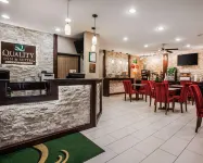 德梅因機場品質酒店及套房 - 早餐