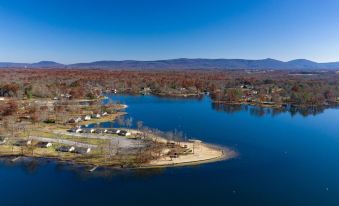 Crown Resorts at Lake Tansi East