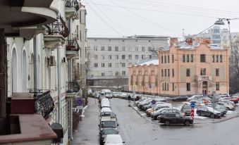 Simple Bon Voyage Hotel