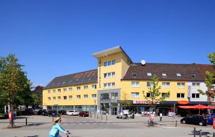 Hotel am Segelhafen