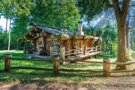 Shale Zaimki Boutique Hotel