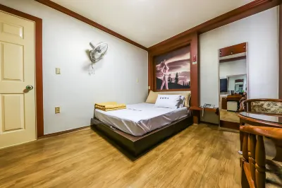 Nonsan Dongyang Park Hotels near Sunshine Land