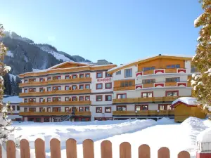 Jufa Alpenhotel Saalbach-Jokercard im Sommer Inklusive