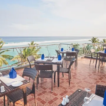 Отель Lonuveli Отели рядом с достопримечательностью «Grand Friday Mosque»