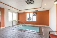 Comfort Suites - Hot Tub