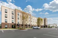Comfort Inn & Suites at CrossPlex Village Hotels in 