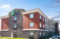 Holiday Inn Express Hotel & Suites Chester, an IHG Hotel