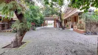 Hotel Shinta 1 Near Stasiun Kertosono Mitra RedDoorz