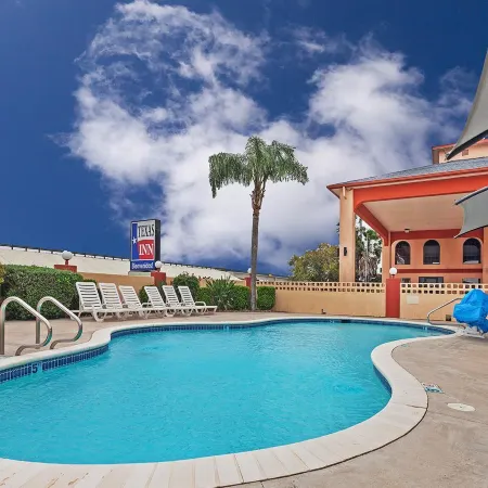 Texas Inn and Suites Raymondville
