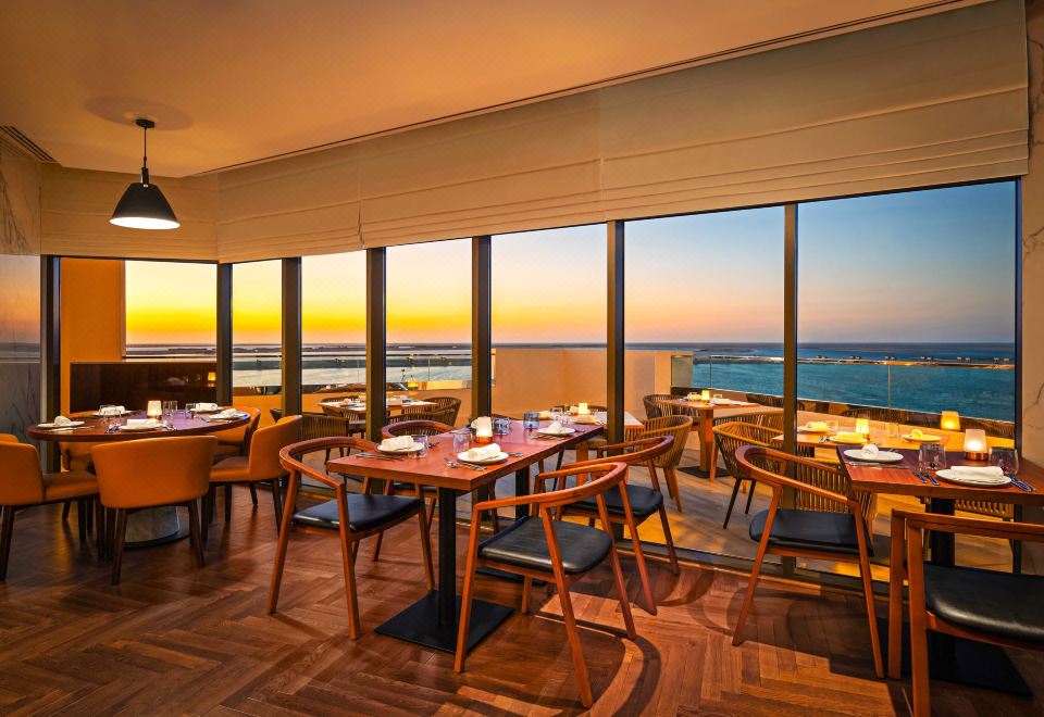 JA Lake View Hotel, Dubai