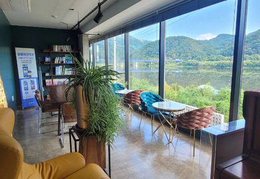 온다풀빌라 야경