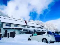 Sachinoyu Hotel Shiga Kogen Hotels near Yokoteyama Shibutoge Ski area