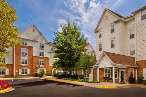 Sonesta Simply Suites Falls Church Hotels in West Falls Church