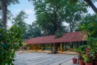 Aranya Vilas - A Nature Resort 푸티드 폴왈라 프로퍼티 주변 호텔