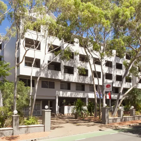 Metro Aspire Hotel Sydney Отели рядом с достопримечательностью «Железнодорожная станция Мьюзеум»