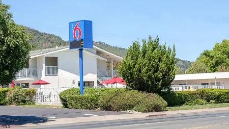 Motel 6 Ukiah, CA