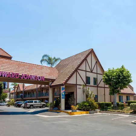 Howard Johnson by Wyndham Norco