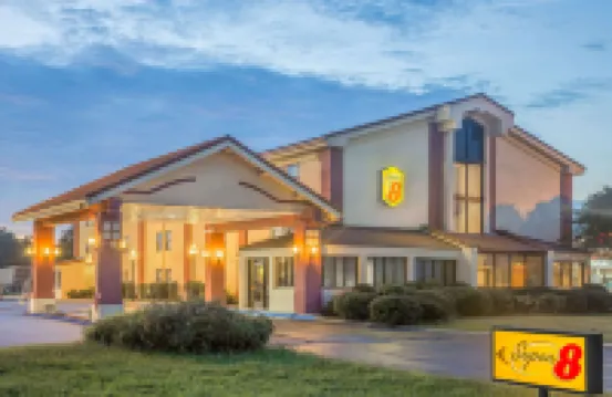 布萊斯維爾速8酒店