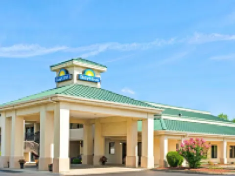 Days Inn by Wyndham Covington Hotels in Covington