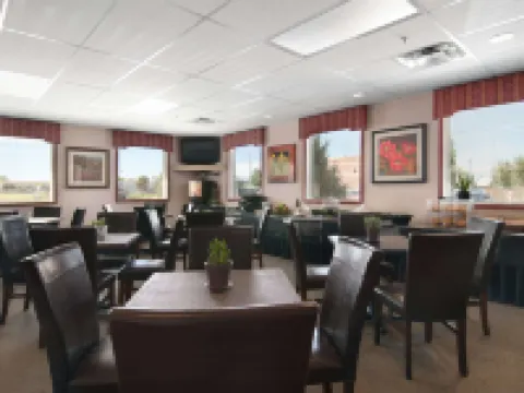 Travelodge by Wyndham Stony Plain Hotels in Stony Plain